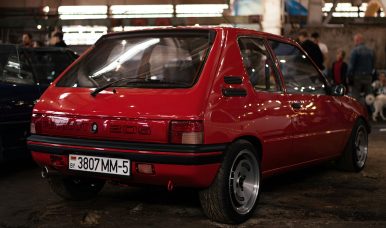 Peugeot 205 GTI : la petite bête qui monte