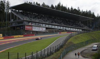 Dévoilez vos capacités cachées de pilote : Conduire votre Voiture sur un vrai circuit !