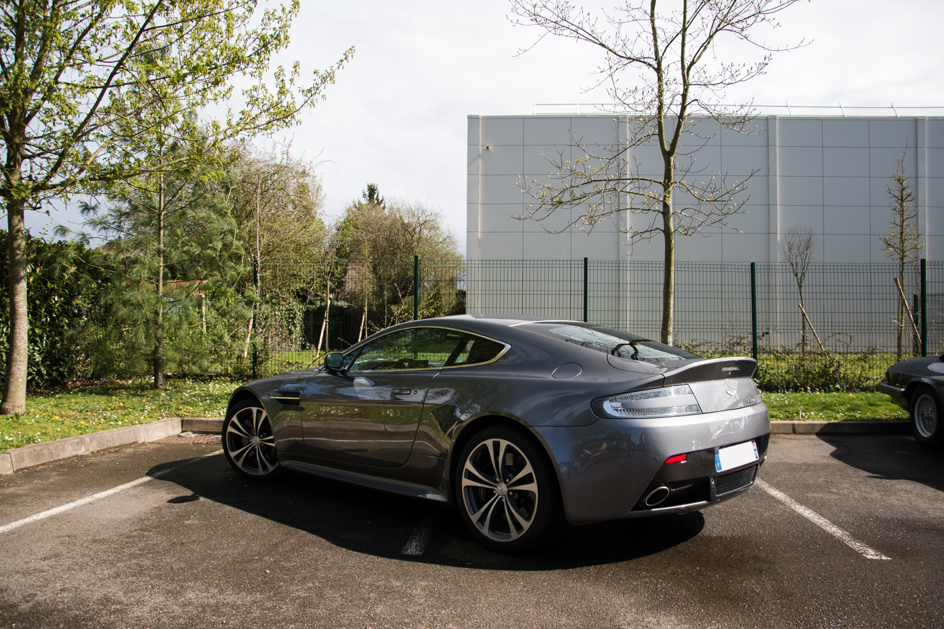 Guide d’achat : Aston Martin V12 Vantage