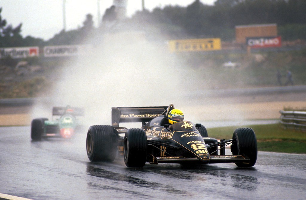 Ayrton Senna sur le circuit d'Estoril